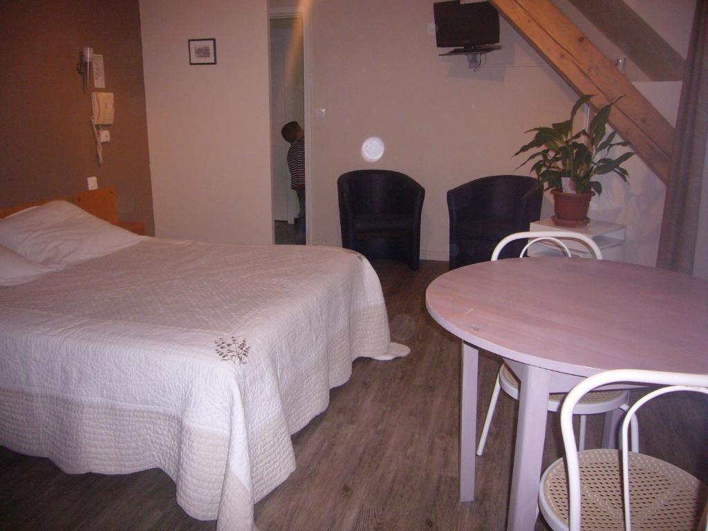 Aux Studios Du Parc Plombières-les-Bains Quarto foto